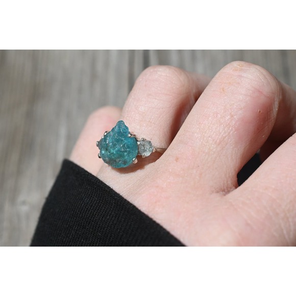 alternative raw diamond engagement ring raw crystal size 4 5 6 7 8 8 9 10 11 12 - Picture 3 of 5